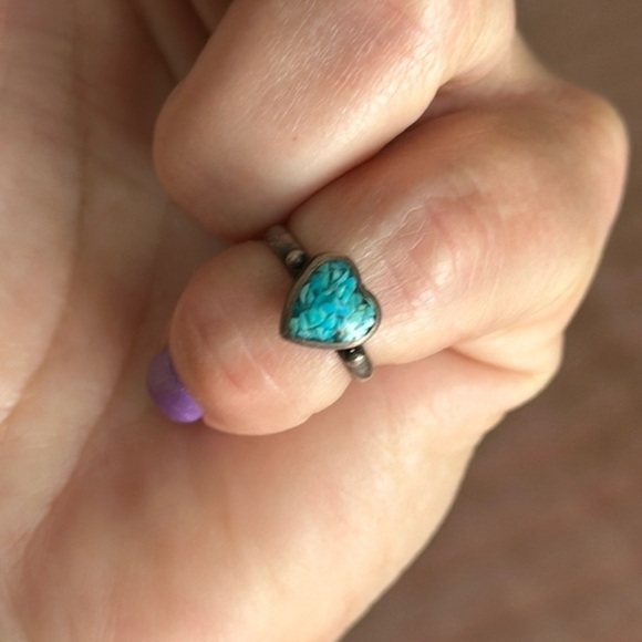 🩵🩵🩵Silver turquoise ring small petite baby size 4 - Picture 2 of 10